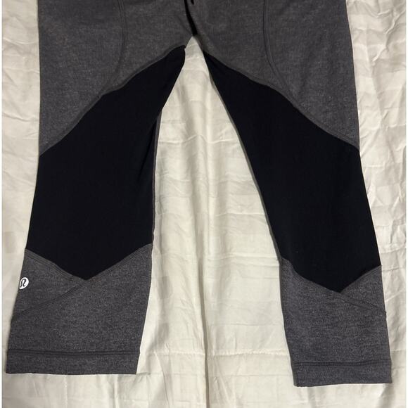 Lululemon Activewear Yoga Pants Charcoal Gray Black Leggings Size 8 23” Inseam - Picture 10 of 11